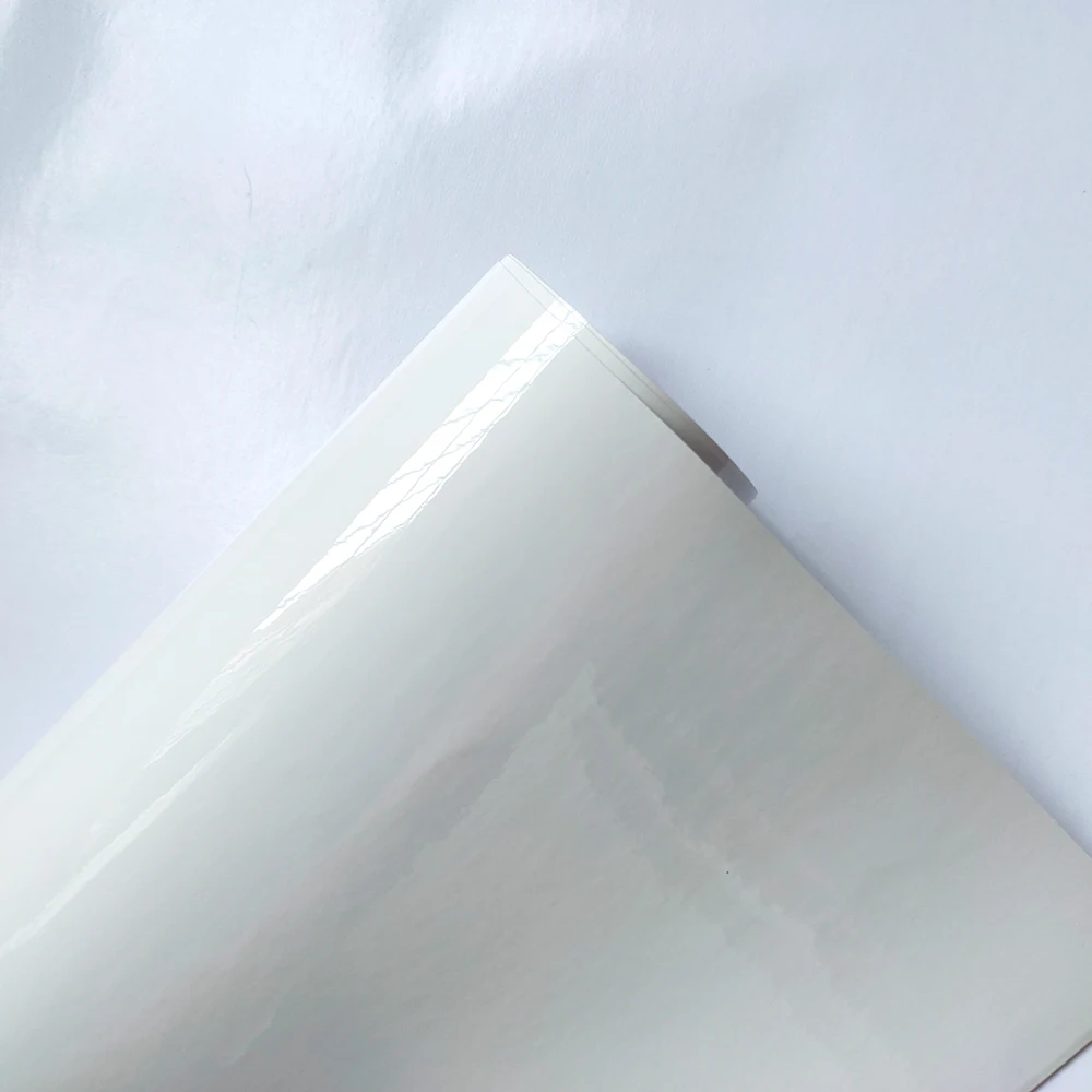Weiße Glänzende Vinyl-Autofoli – Console Skin Wrap Bewertung und Preis
